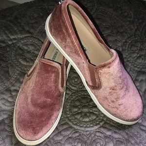 Steven Madden Pink suede